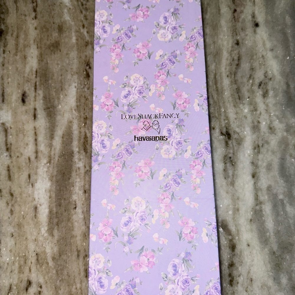 Havaianas Women’s Pink Floral Flip Flops - LoveShackFancy Edition - Picture 4 of 4